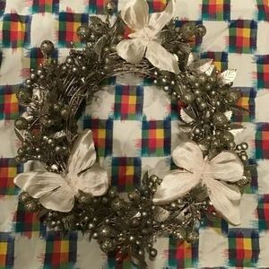 NWOT Silver Butterfly Wreath – Small Decorative Wall or Table Display – Spring